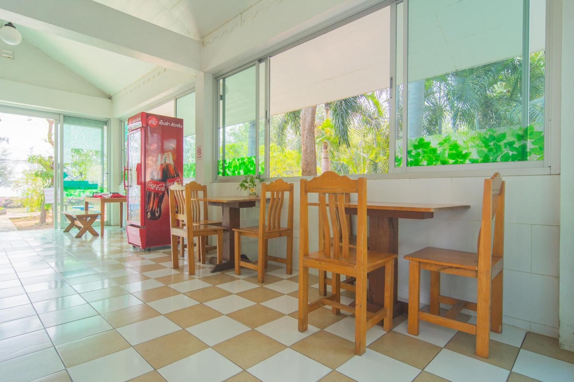 OYO 614 Koh Lak Resort Prachuap Khiri Khan Bagian luar foto