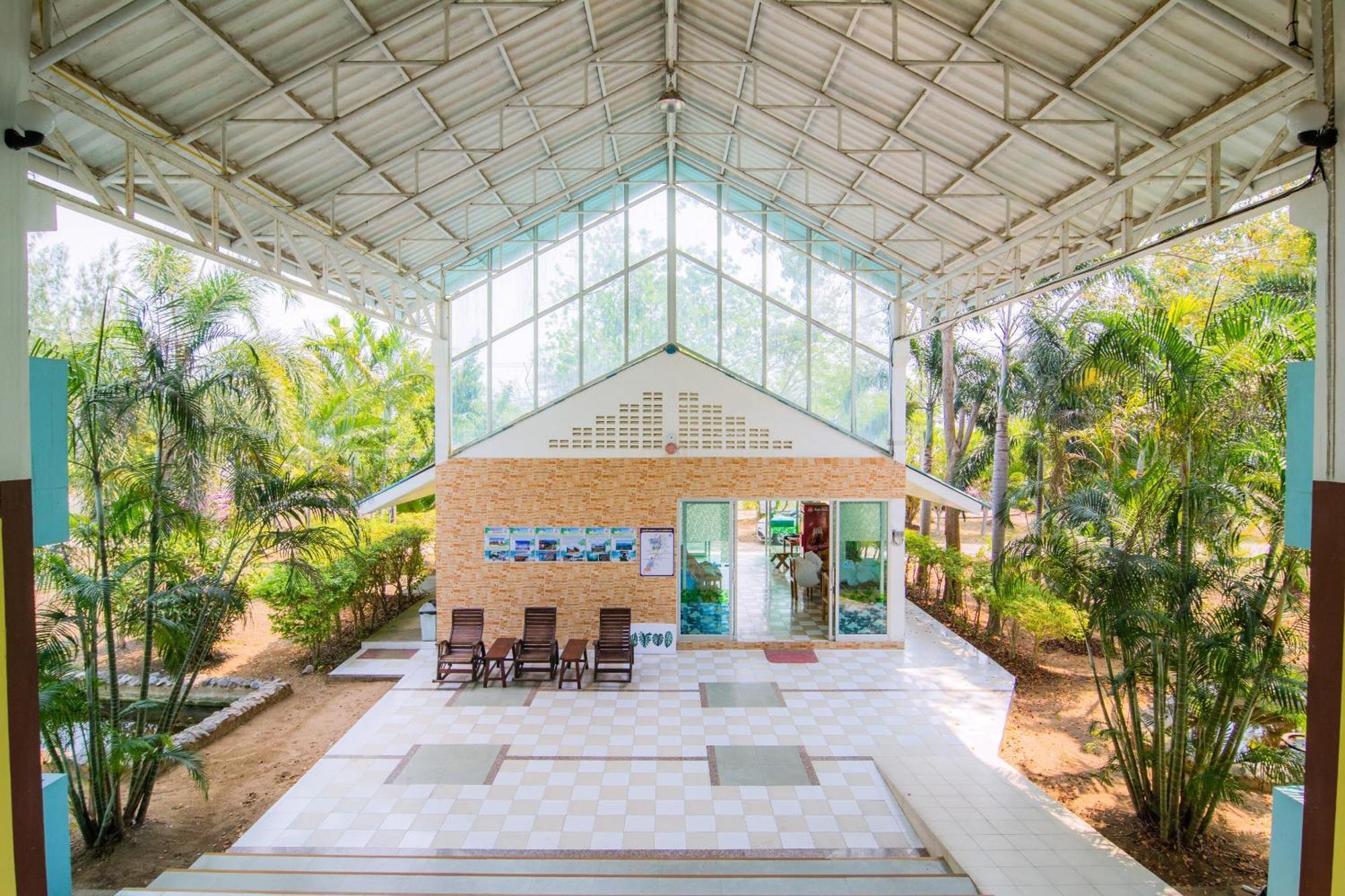 OYO 614 Koh Lak Resort Prachuap Khiri Khan Bagian luar foto