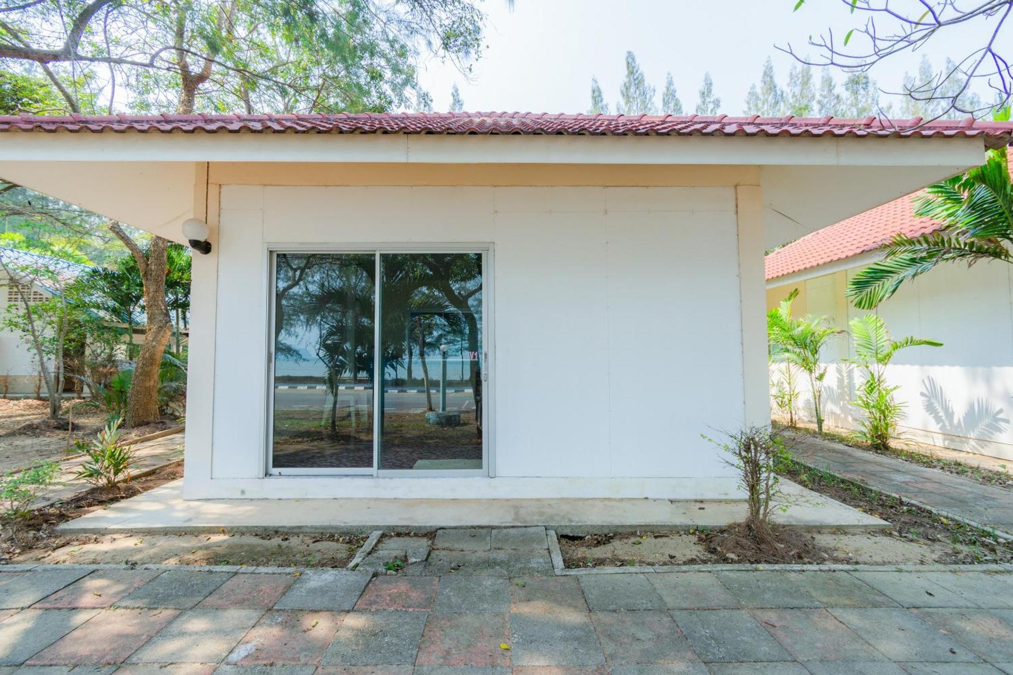 OYO 614 Koh Lak Resort Prachuap Khiri Khan Bagian luar foto